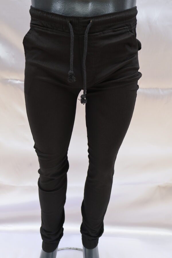 joggerbasiconegro Jogger basico