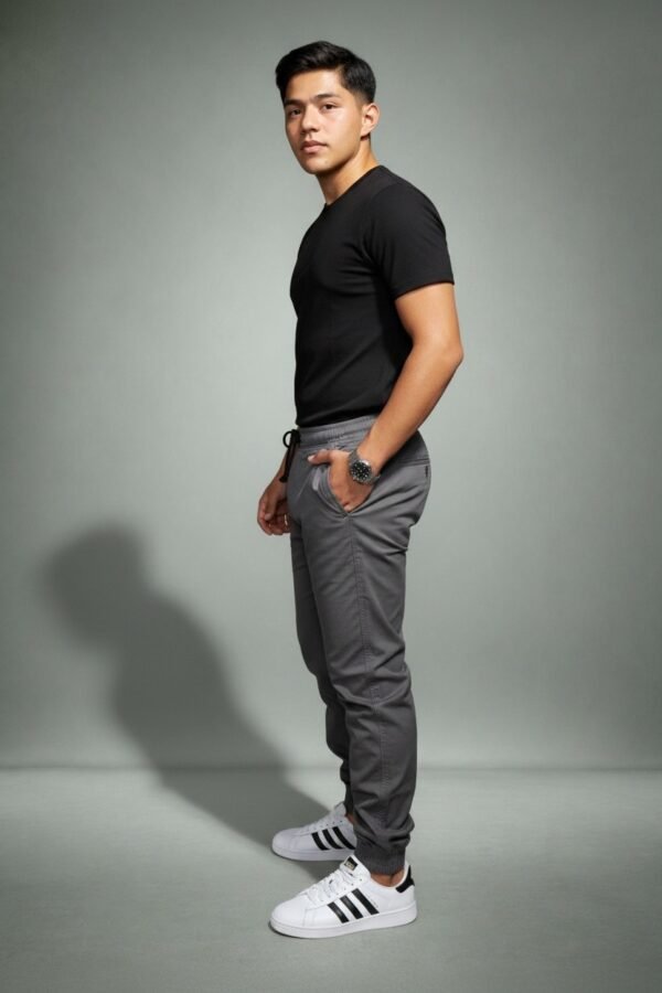 Jogger basico gabardina delta